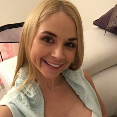 Femme simple et naturel. rachelledubois389@gmail.com