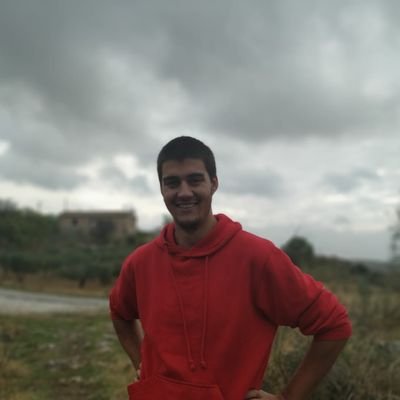Biografía
Twitteó frases que escucho y me hacen gracia