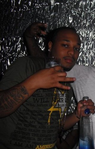 Comiskeycocaine's profile picture. #96bulls 
#ParlaeParkway ig comiskeycocaine #Fatasy Life Reloaded (Sketch)