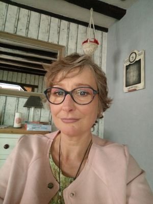 ChristelleGalm1's profile picture. viva la révolution des Cœurs !