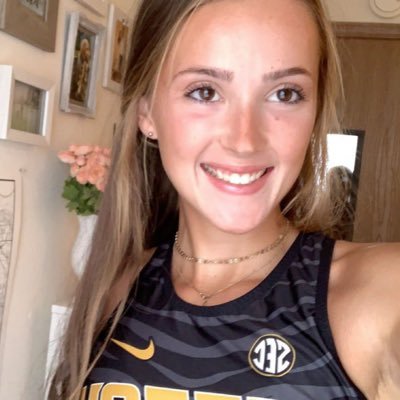 Emma Roth athlete profile head shot