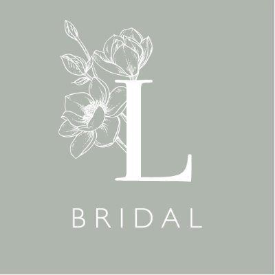 🌿 Wedding dresses for free spirits and true romantics
🌿 Personalised bridal styling experiences tailored to the individual