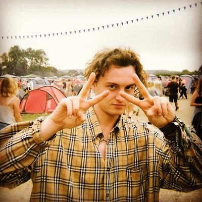 Charlie_Poole10's profile picture. 29 // Radio Promotions