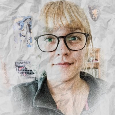 Random lady who loves her cats, Man-creature, and lots of nerdy stuff.