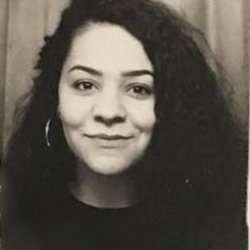 julia_garcia96's profile picture. purely anti-capitalist memes