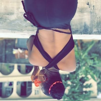 SapphyArray's profile picture. Full time Fashion Designer | Part-time writer |extreme music addict | upcoming foodie | Soon-to-be show host /OAP.. IFB