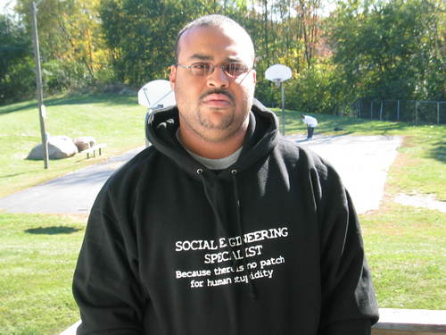 Aim a Systems Engineer working in NYC. Proud dad . Single and open minded . Just ask and i will answer