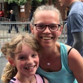 MelanieM72's profile picture. 