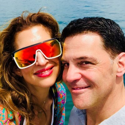 Actor from that show/film/play, BBQ fanatic, married to @AlysiaReiner, got a Podcast, too: https://t.co/TalsLEWKnI