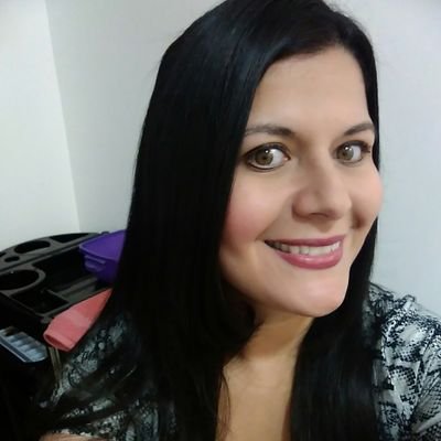 JuliaGenovevaB's profile picture. 