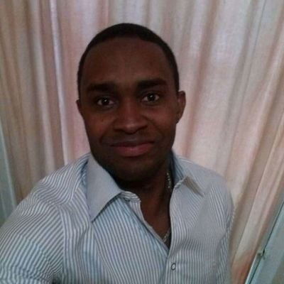 Alyze5_'s profile picture. Consultant en #Communication / MPA / Fondateur & CEO @ZComm_ / #Management #compublique #compol #innovation #planification #RH