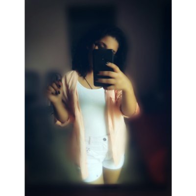 @JustinBieber me seguiu 07/07/17
BELIEBER💜//LEONINA🌓♌//😝✌