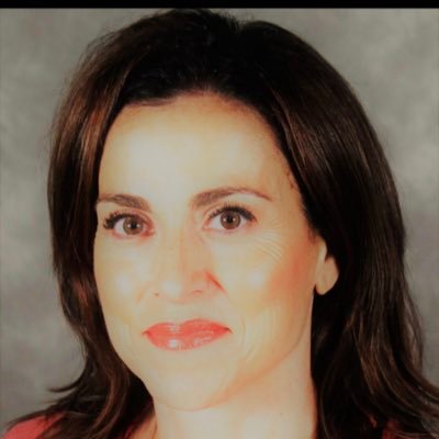 Professor, Durham College. Beauty Expert. Passionate about teaching and thankful to be able to share my knowledge