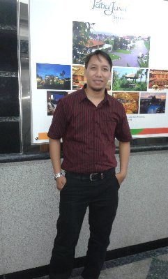 WiryaHendra's profile picture. 