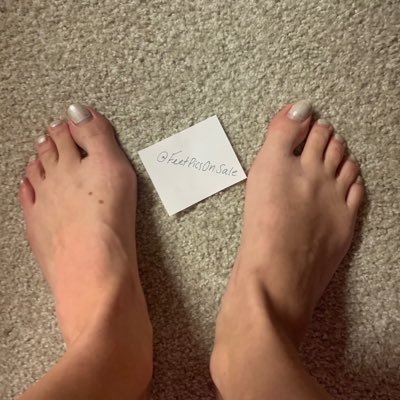 FeetPicsOnSale's profile picture. Selling Pics of Mine and Friends Feet l 🤤 DM’s are always open l We offer all types of feet😤 l Only real offers