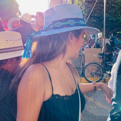 Gabyy_Guzman's profile picture. Por qué tu existes donde quiera, pero existes mejor donde te quiero!