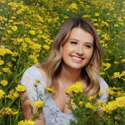 tweetsofgrace_'s profile picture. ⛰➡️🌊