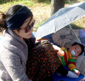 a guesthouse/backpackers near Incheon airport, Korea. Hope I can help young travellers who want to visit to Korea.