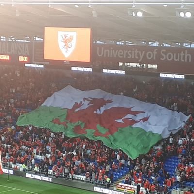 ajonesbwcle13's profile picture. Cymru, Pêl droed Cymru a CPD Wrecsam 🏴󠁧󠁢󠁷󠁬󠁳󠁿