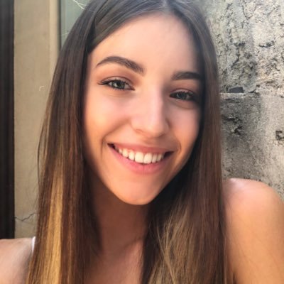 perrine_rsc's profile picture. Étudiante en Master Création Numérique parcours Design d’Expérience et Design d’Interface à l'UFR Ingémédia à l'Université de Toulon.