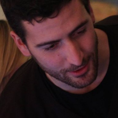 loris_32's profile picture. 