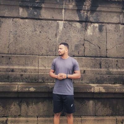 NivShetye's profile picture. आ नो भद्राः क्रतवो यन्तु विश्वतोऽदब्धासो अपरितासउद्भिदः