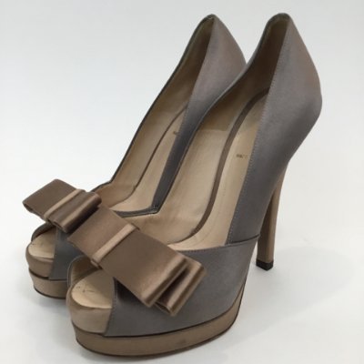 Online consignment shopping ! Great new finds almost every day!
