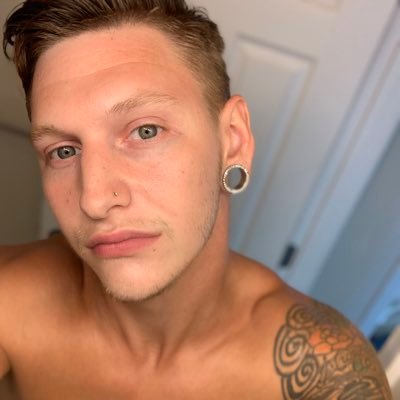 magicmi61134440's profile picture. Let the page do the talkin 👌🏻