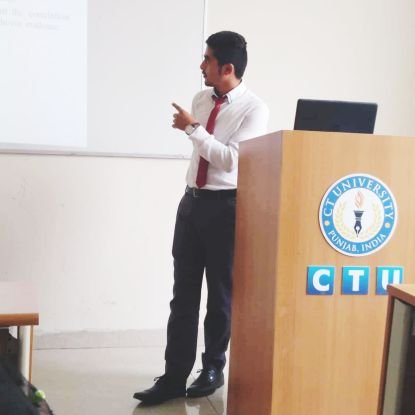 Keshav23151423's profile picture. Optometrist