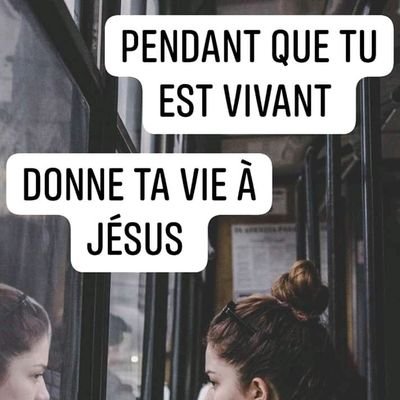 Amoureuse de Jésus,
Passionnée de lecture.