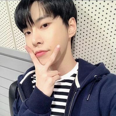 #DOYOUNG : Kintan adalah semangat hidupku