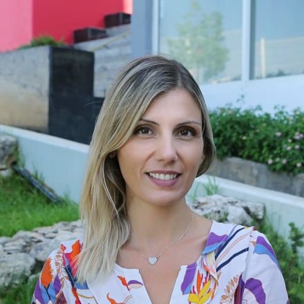 Chrismawalu's profile picture. Attachée de recherche clinique 🇫🇷/chargée de communication 🇱🇧#science #créativité #numérique #marketing #éducation #EDD #womeninscience