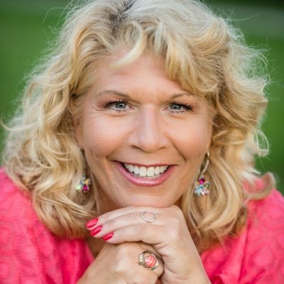 I am over achieved multi-tasked humming bird...always going... Mother of 2 boys - Isagenix Crystal Manager and owner of Sorting Spaces