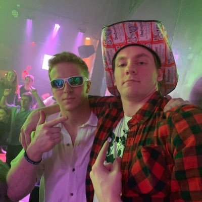 GundrumJ's profile picture. RIP Henny & Zoro 🐣