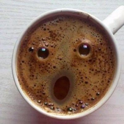 Un humano compuesto por 40% estrés y 60% café.