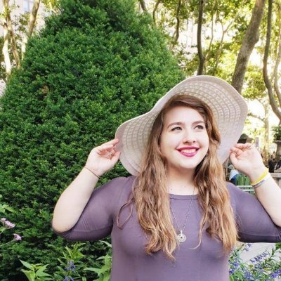 ItsNotEllie's profile picture. Professionally making life more fun 🌠 
Deep love for books, bad puns, writing, and overanalyzing TV ✡️♓

Header art by Rocky Pincus, insta: @rpincus_art