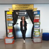 Nazlı Ceren (@nazlceren2) Twitter profile photo