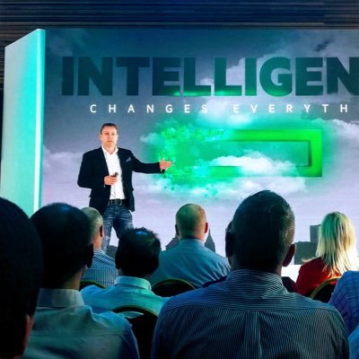 Hewlett Packard Enterprise WW Business Strategy manager, lover of all things technology bring on the AI revolution - any views expressed are my own