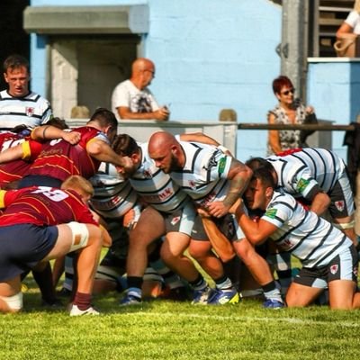 Andrew from Cardiff I'm 31 and have a beautiful daughter I also play rugby for Glamorgan wanderers in the championship 🏉