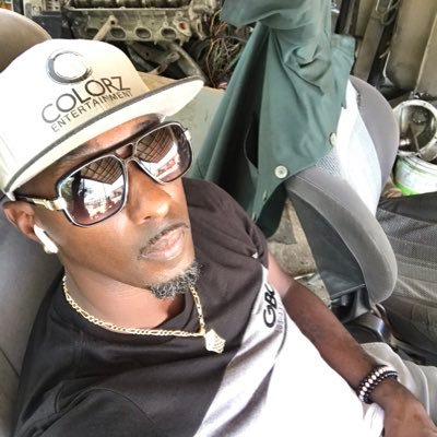I hustle...I work 🐜 while you sleep 😴 #ilovesoca #colorz4life