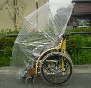 ご相談者からの依頼を請けて身体の障がいに合わせたオーダーメイドの介護用具・福祉用具の制作を行っております。これまでに障がいでお悩みの多くの方々からのご相談を請け、ご相談内容に合った多種多様な介護用具等を作ってまいりました。障がいでお悩み事・お困りの事、どのような事でも構いませんので、一度ご相談してみて下さい。