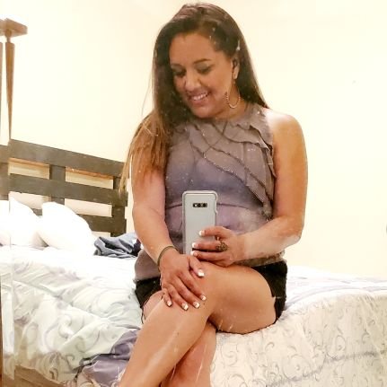 joanngarza's profile picture. hard working. doing everything I do for my family.