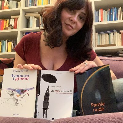 Autrice di Vennero i giorni, Universi femminili, Parole nude, Versi umani, 𝔸𝕞𝕠𝕣𝕚 𝕕𝕚𝕍𝕖𝕣𝕤𝕚.