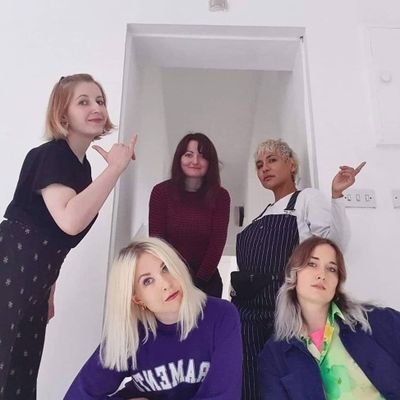 A group of gals making fuzzed out jams and harmonic chants🎷✨London, UK
Hex Hex Hex out NOW!🌪️