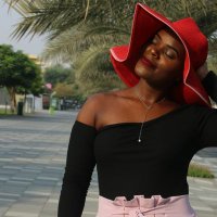 Dubai Based Blogger (@justredinta) 's Twitter Profile
