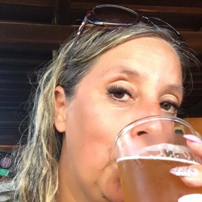 Carol15869553's profile picture. 