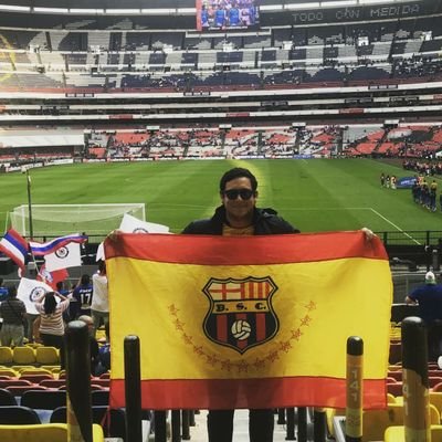 PabloSZB's profile picture. AR❤️ Barcelona y Punk Rock. Coleccionista de camisetas del Ídolo #museodelhincha y Socio Activo de Barcelona desde el 99. Instagram: pablozambranob