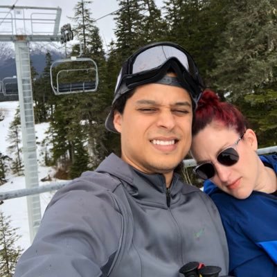 hecisaza's profile picture. Technical junkie - constantly looking for something to build or fix