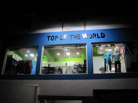 a cute place to shop mens&womens casual clothing in Thillai Ganga nagar