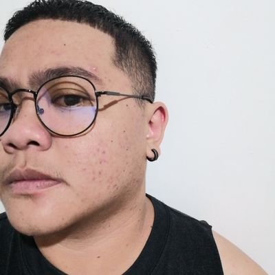 poybedis's profile picture. 